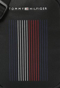 Tommy Hilfiger Borsa a tracolla - black