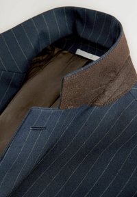 Thumbnail Image 7