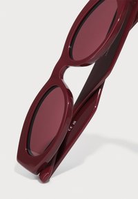 Calvin Klein Jeans Napszemüvegek - burgundy