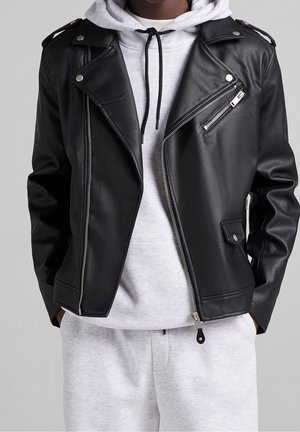 Kurtka ze skóry ekologicznej