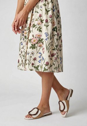 VENEZIA FLIP-FLOPS - Muiltjes - white