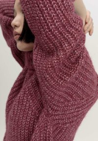hessnatur Strickpullover - dunkelrot