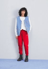 Jordan Jogginghose - gym red