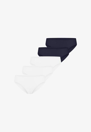 Fünf Damen-Bikini-Unterhosen, drei weiße und zwei schwarze, in einer kaskadierenden diagonalen Linie auf weißem Hintergrund angeordnet.