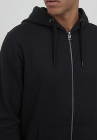11 Project PREDMOND - Sweat zippé - black