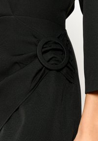 LolaLiza WITH BUCKLE - Denné šaty - black