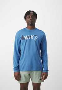 Nike Performance TEE - Hosszú ujjú felső - aegean storm