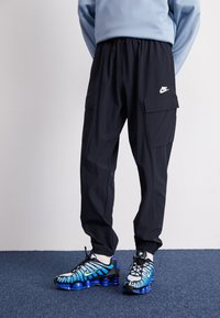 Nike Sportswear - CLUB PANT - Cargo trousers - black Thumbnail Image 1