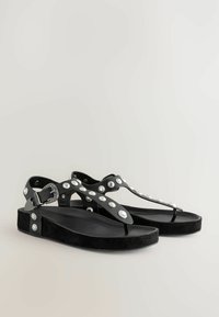 Next REGULAR FIT - Sandalai su T formos dirželiu - black
