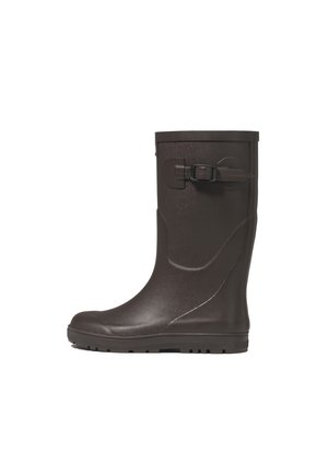 Botte de pluie en caoutchouc brun foncé montant mi-mollet avec semelle texturée et sangle latérale réglable à boucle, vue de l'intérieur.