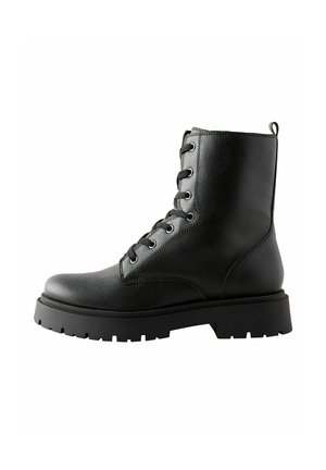 Kotníkové boty na platformě - black