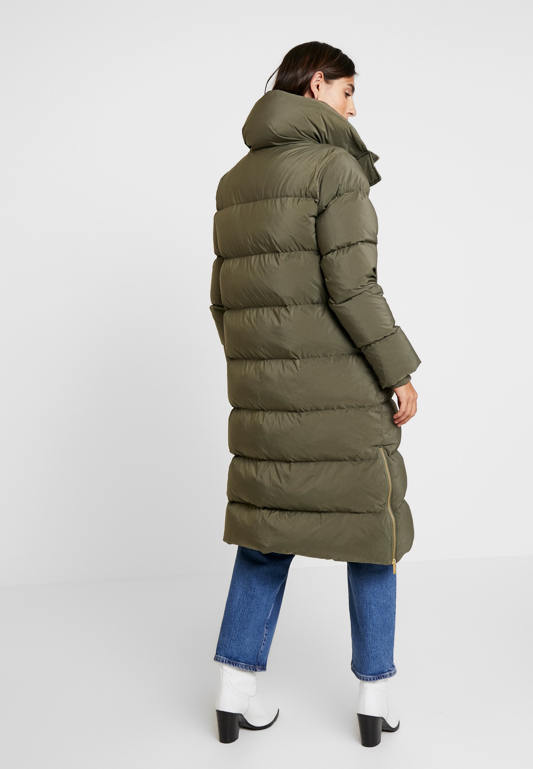 Part Two STORM Untuvatakki grape leaf Zalando.fi Culture AISHA LONG Untuvatakki black Zalando.fi
