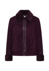 Giacca in finta suede bordeaux con colletto in shearling. Presenta una zip frontale, tasche laterali e polsini testurizzati per un calore aggiuntivo.