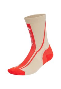 Unselected, desert sand smc active red white