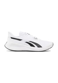 Zapatillas de running blancas con acentos negros, que cuentan con una parte superior de malla, diseño de cordones, suela acolchada y superficie texturizada para transpirabilidad.