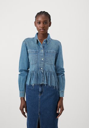 ONLY ONLELLI FRILL - Overhemdblouse - medium blue denim