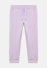 Ανοιχτό μωβ φόρμα με σφιχτή μέση με κορδόνι, ελαστικά μανσέτες και πλαϊνές τσέπες, κατασκευασμένη από μαλακό ύφασμα με μείγμα βαμβακιού.