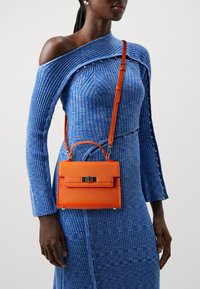 Call it Spring BULLETPROOF - Sac à main - orange