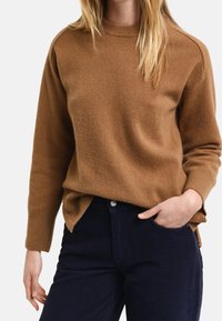 GANT Stickad tröja - brown