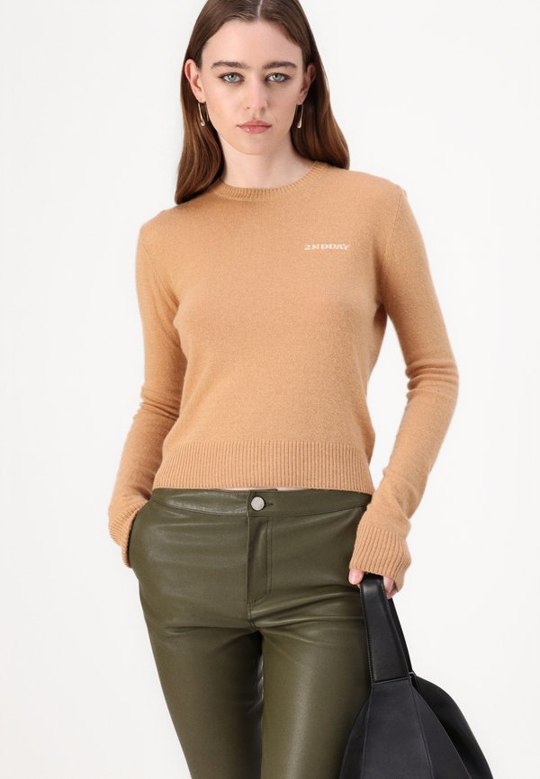 LEYA - Leather trousers - olive night2