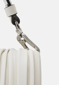 KARL LAGERFELD K/KUSHION FOLDED TOTE - Borsa a mano - off white
