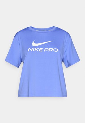 Tricou scurt cu mâneci scurte Nike Pro albastru, realizat dintr-un material ușor, cu un logo alb pe piept și un design cu croială lejeră.