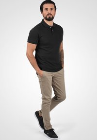 Blend BHRAFFAEL - Polotričko - black