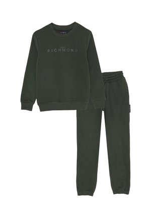 Felpa verde scuro e pantaloni sportivi abbinati con polsini elasticizzati e logo "John Richmond" sul petto della felpa.
