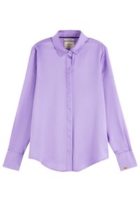 Camicia a maniche lunghe lavanda realizzata in tessuto morbido, con colletto, chiusura a bottoni e orlo arrotondato con maniche a girocollo.