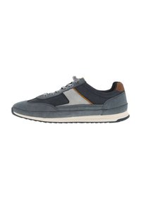 Baskets pour hommes avec une tige en matériaux mélang�és bleu marine et gris, présentant des sections perforées, un accent beige et une semelle en caoutchouc crème.