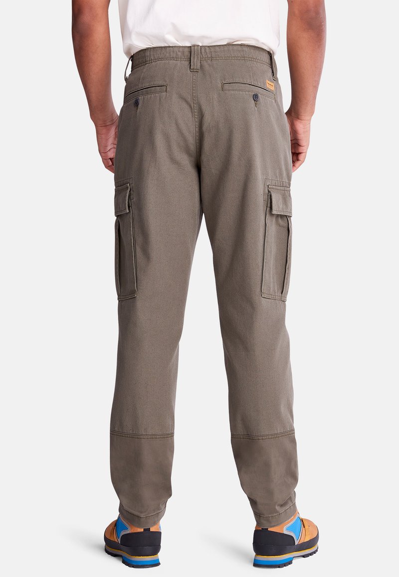 Timberland MIX MEDIA - Pantalones cargo - grape leaf/verde -