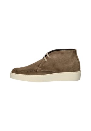 Lace-ups - bruin