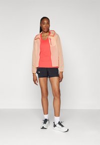 HOKA SKYFLOW JACKET - Windbreaker - apricot