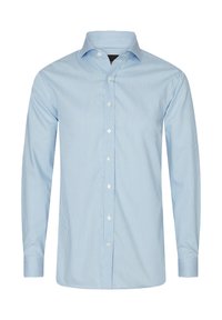 Camicia button-up azzurro chiaro con sottili righe bianche, maniche lunghe, colletto a punta e bottoni bianchi lungo il davanti. Texture in cotone liscia.
