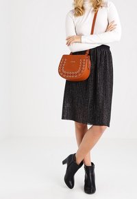 LIU JO Skuldertasker - cognac