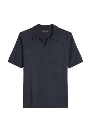 Polo en maille bleu marine à manches courtes, col ouvert et bords côtelés, étiqueté Marc O'Polo.