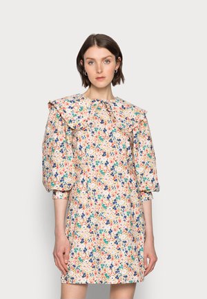 ELLIE DRESS - Hverdagskjoler - coral