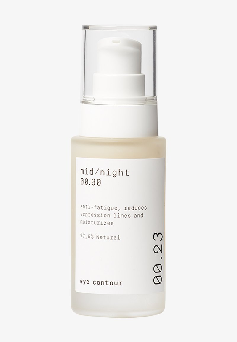 Øyekonturserum i en frostet glassflaske med hvit pumpe. Etiketten har svart tekst som beskriver produktets fordeler og naturlige innhold.