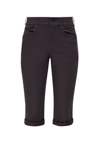 Shorts noirs ajustés arrivant au genou avec ourlets retroussés, fermeture à boutons et fermeture éclair à l'avant, ainsi que poches avant et arrière.