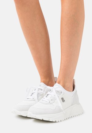 NEW MALAGA - Trainers - white