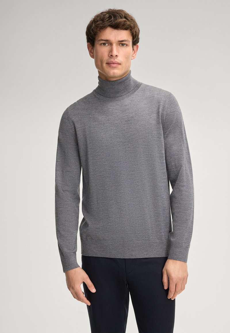 Gray turtleneck sweater made of soft material, featuring long sleeves, a fitted design, and ribbed cuffs and hem.