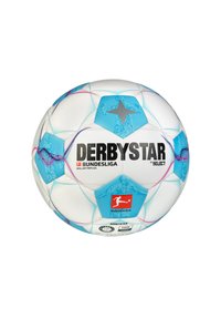 Witte voetbals met blauwe hexagonpatronen en roze accenten. Bevat "DERBYSTAR" en "Bundesliga" logo's, een textuur op het oppervlak en sterdetails.