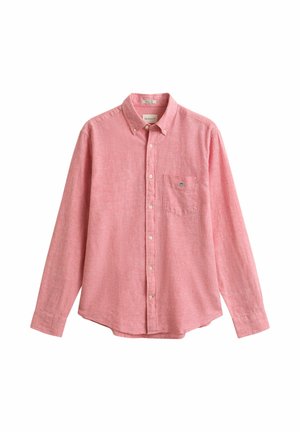 Langärmeliges rosa Hemd mit Knöpfen, vorne mit Tasche und knopfbedecktem Kragen, präsentiert auf weißem Hintergrund.