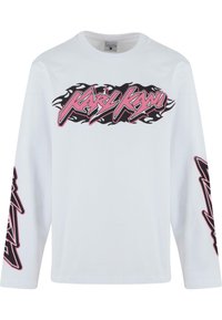 White long-sleeve T-shirt made of cotton, featuring a central graphic in black and pink flames with stylized text on sleeves.