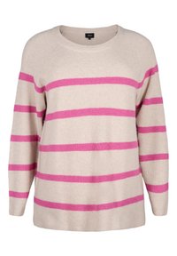 Pull beige avec des rayures horizontales roses. Texture côtelée, encolure ronde et coupe décontractée avec manches longues. Étiquette de la marque visible à l'intérieur de l'encolure.