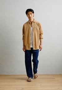 Scotch & Soda REGULAR FIT SHIRT - Camisa - tannin