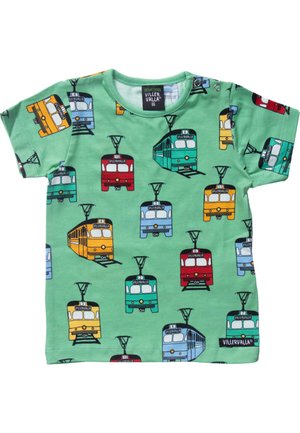 Grünes Kurzarm-Kinderhemd mit bunten Straßenbahnillustrationen, beschriftet mit "Villervalla" in roten, gelben, blauen und grünen Farbtönen.
