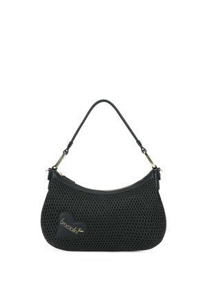 Zwart geweven handtas met één riem, ritssluiting en een hartvormige patch met goudkleurig "braccialini" logo aan de voorkant.