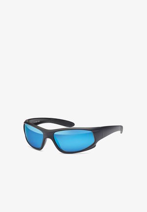Schwarze Sonnenbrille mit blau getönten Gläsern, sportlichem Design, umschließendem Format und strukturierten Akzenten an den Bügelenden.