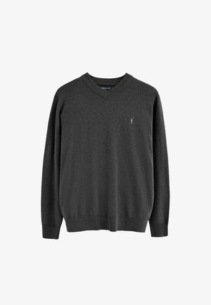 Donkergrijze v-hals trui gemaakt van zachte gebreide stof. Voorzien van lange mouwen en een klein logo-accent op de linkerborst. Klassieke pasvorm.